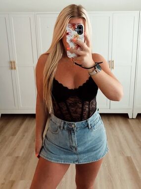 Black Lace Bodysuit Top - Women's Elegant Lace Tank